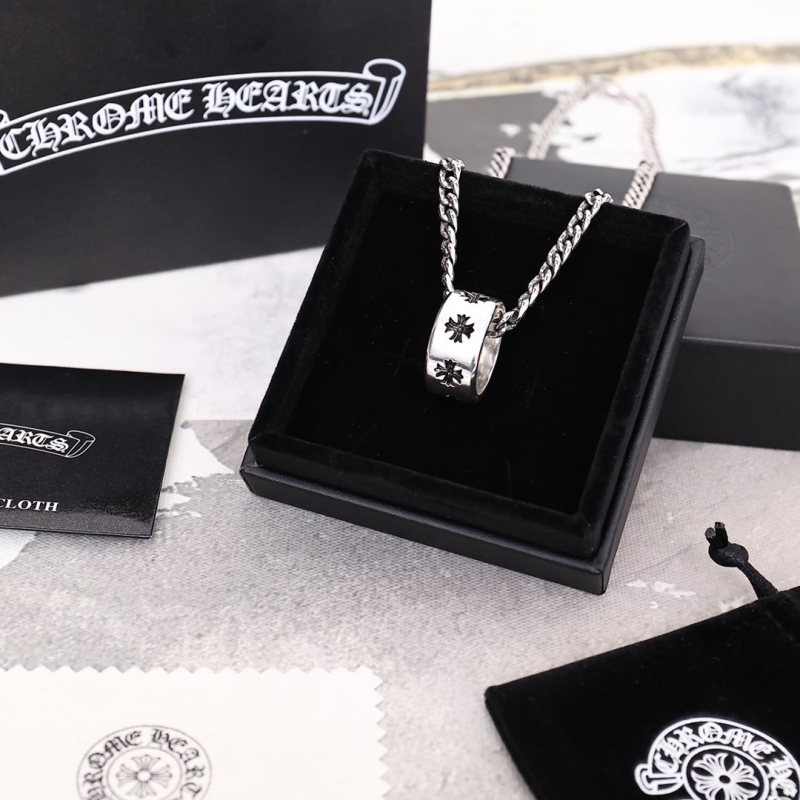 Ch**me He**ts necklaces